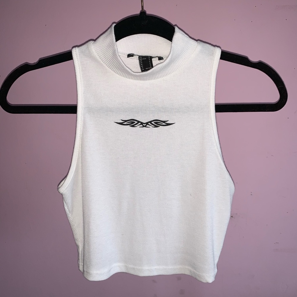 Forever 21 graphic cropped tank!